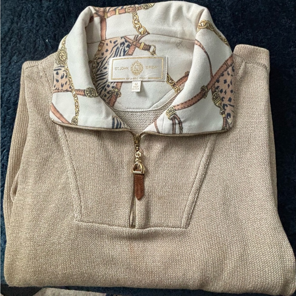 St. John Sport Beige Neutral w Patterned Design on Collar & Sleeves Top - Size M